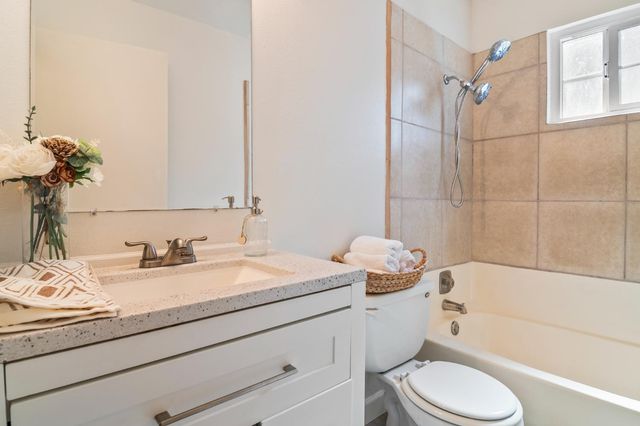 844 Emory Ct, Merced, CA 95341
