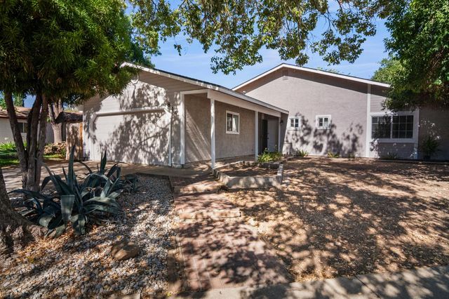 844 Emory Ct, Merced, CA 95341