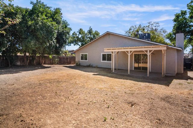 844 Emory Ct, Merced, CA 95341