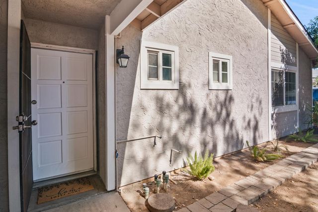 844 Emory Ct, Merced, CA 95341