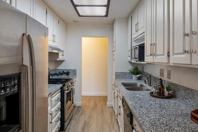 844 Emory Ct, Merced, CA 95341