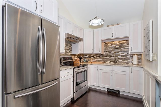 32 Billings St 32R, Sharon, MA 02067