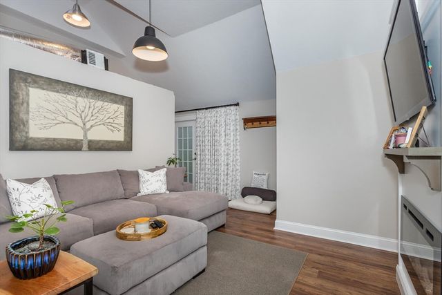 32 Billings St 32R, Sharon, MA 02067