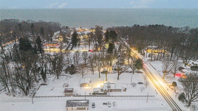 2844 W Glenlord Road, Stevensville, MI 49127