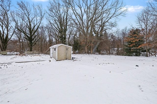 2844 W Glenlord Road, Stevensville, MI 49127