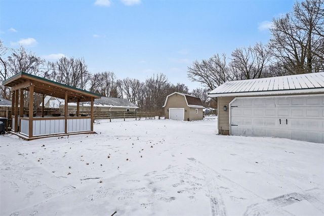 2844 W Glenlord Road, Stevensville, MI 49127