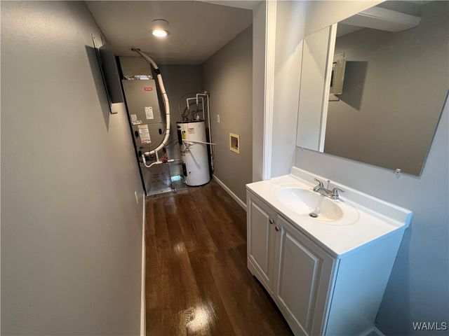 435 30th, Tuscaloosa, AL 35401