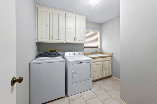 405 Charleston Court, Hurst, TX 76054
