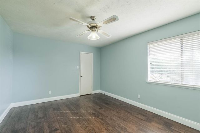 11902 Brook Meadows Lane, Meadows Place, TX 77477