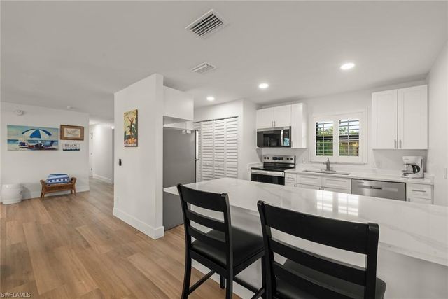 5117 Sea Bell RD # D204, Sanibel, FL 33957