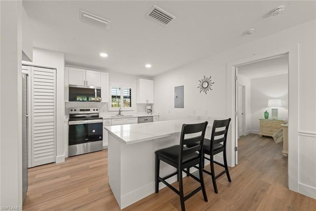 5117 Sea Bell RD # D204, Sanibel, FL 33957