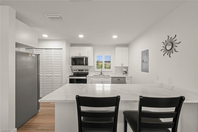 5117 Sea Bell RD # D204, Sanibel, FL 33957