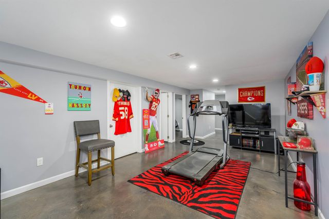 6430 N Longmont St, Park City, KS 67219