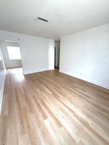 4130 NW 31st Terrace 1, Lauderdale Lakes, FL 33309