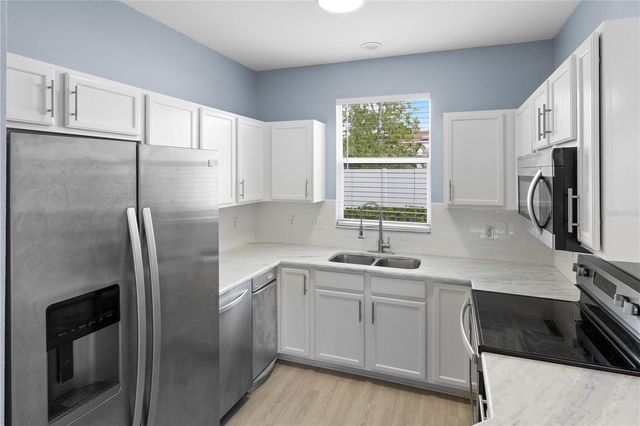 12294 COUNTRY WHITE CIRCLE, Tampa, FL 33635