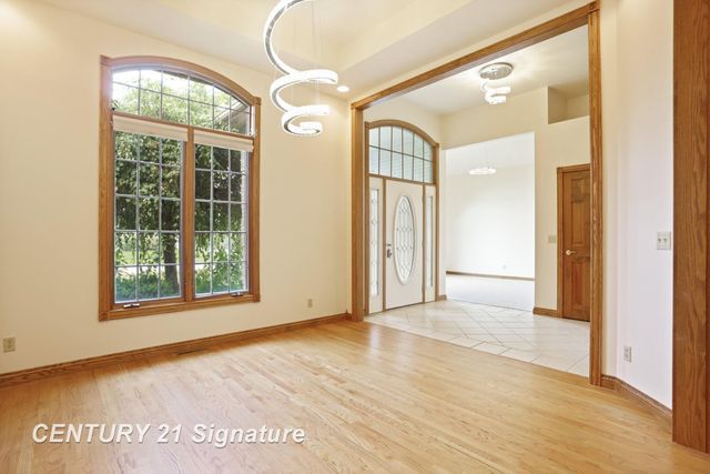 3820 Prairie Creek Lane, Saginaw Twp, MI 48603