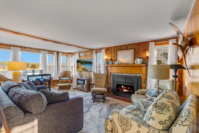 242 Edgewater Dr E, Falmouth, MA 02536