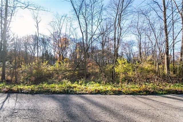 Lot 2 Club Dr, Neshannock Twp, PA 16105