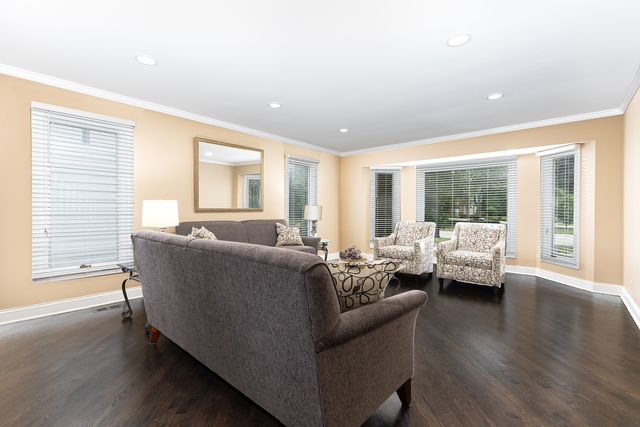 4072 Broadmoor Circle, Naperville, IL 60564