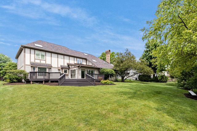 4072 Broadmoor Circle, Naperville, IL 60564