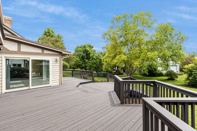 4072 Broadmoor Circle, Naperville, IL 60564