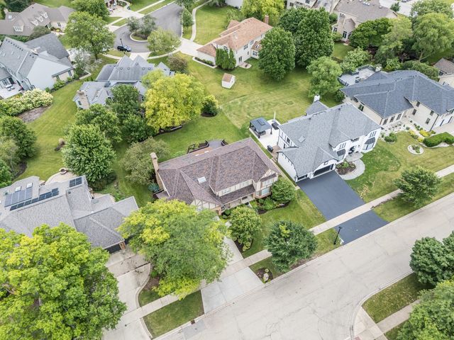 4072 Broadmoor Circle, Naperville, IL 60564