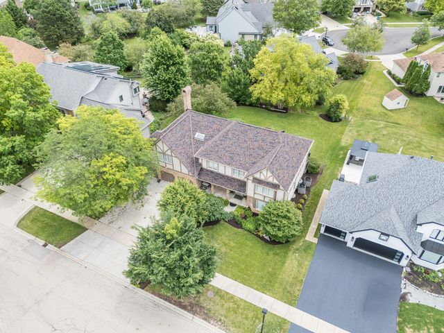 4072 Broadmoor Circle, Naperville, IL 60564