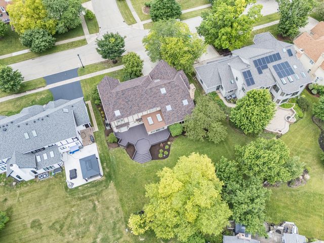 4072 Broadmoor Circle, Naperville, IL 60564