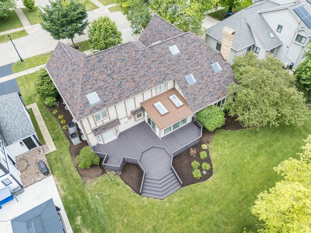 4072 Broadmoor Circle, Naperville, IL 60564