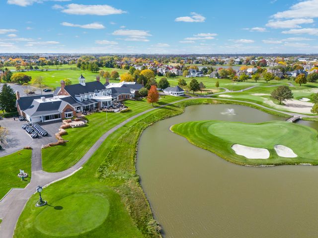 4072 Broadmoor Circle, Naperville, IL 60564