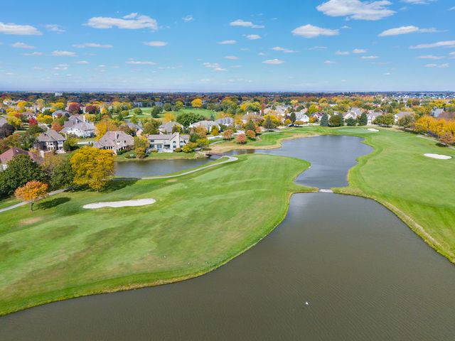 4072 Broadmoor Circle, Naperville, IL 60564