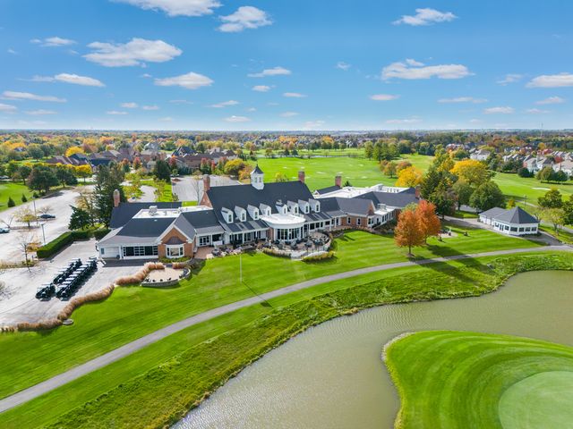 4072 Broadmoor Circle, Naperville, IL 60564