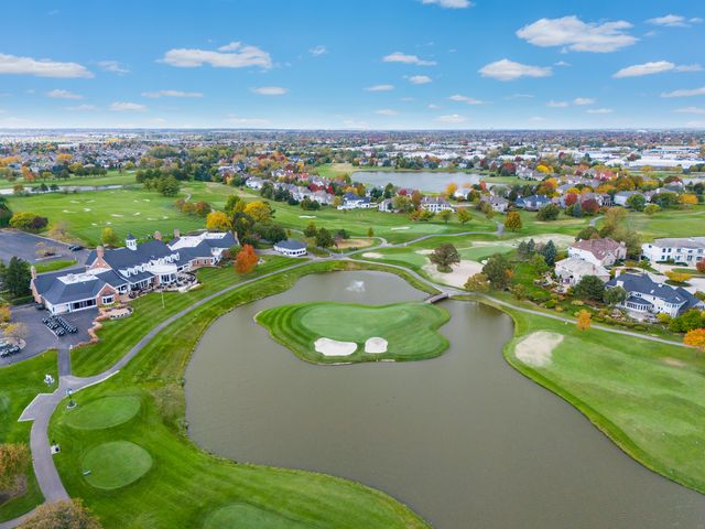 4072 Broadmoor Circle, Naperville, IL 60564
