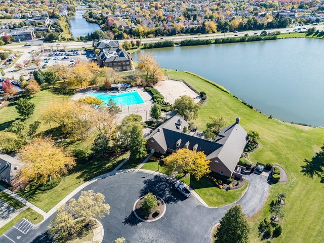 4072 Broadmoor Circle, Naperville, IL 60564