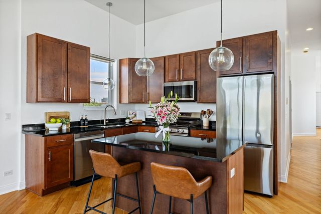 2535 W Flournoy Street 3, Chicago, IL 60612