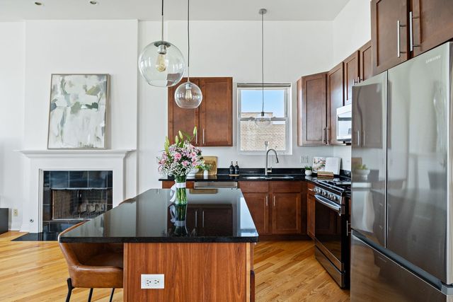 2535 W Flournoy Street 3, Chicago, IL 60612