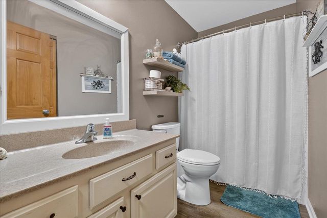 906 Patricia Court, Elkhorn, WI 53121