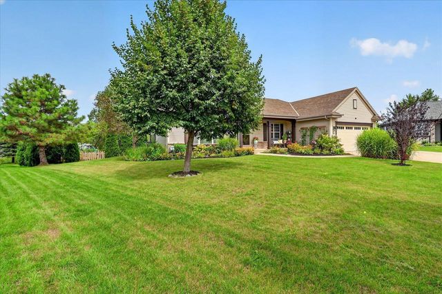 906 Patricia Court, Elkhorn, WI 53121