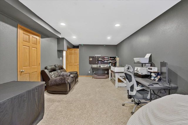 906 Patricia Court, Elkhorn, WI 53121