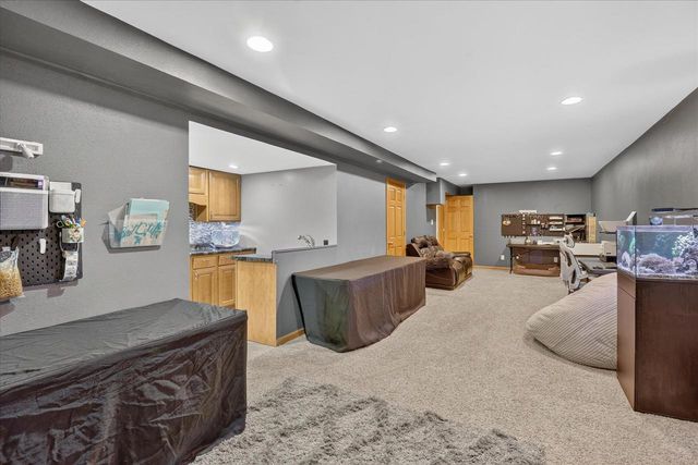 906 Patricia Court, Elkhorn, WI 53121