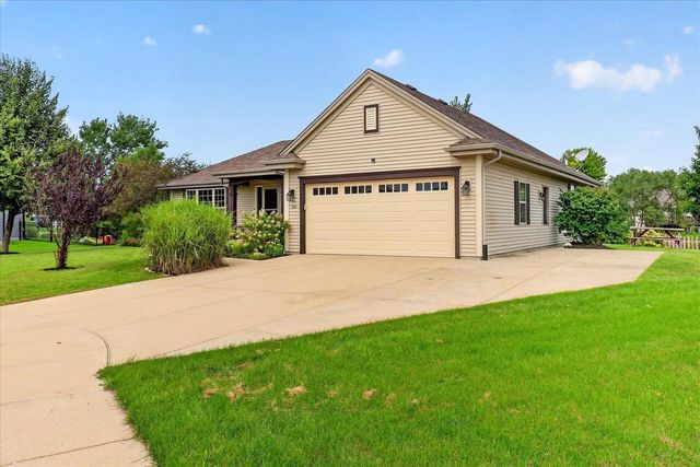 906 Patricia Court, Elkhorn, WI 53121