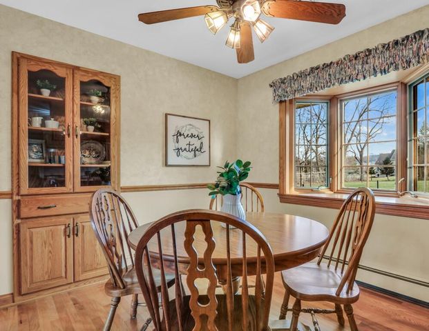 N17W27387 Lakefield DRIVE, Pewaukee, WI 53072