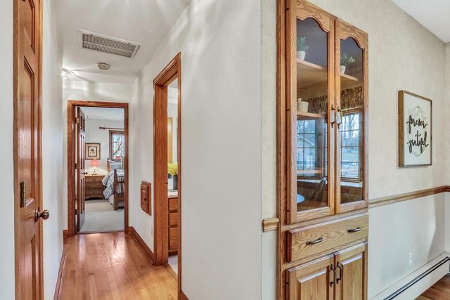 N17W27387 Lakefield DRIVE, Pewaukee, WI 53072