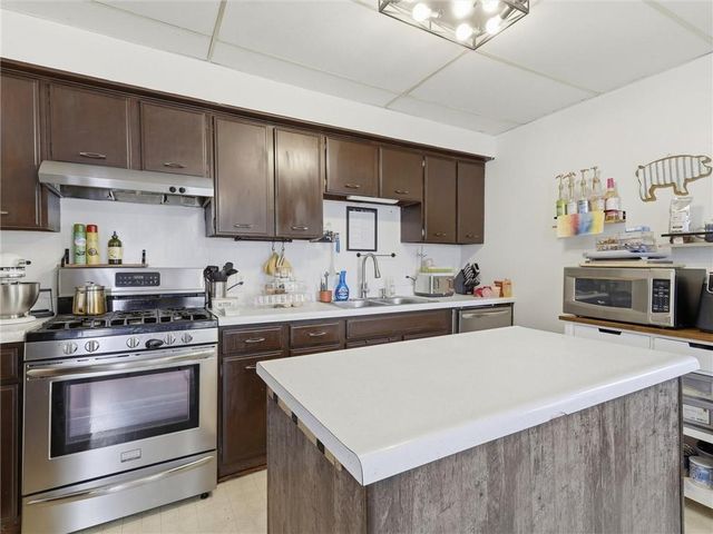 1300 Kearney Road, Excelsior Springs, MO 64024