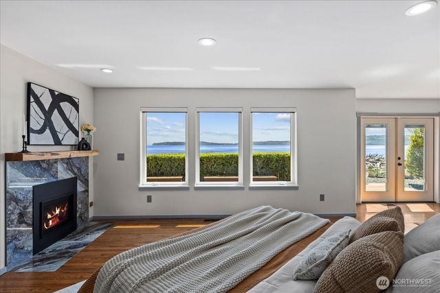1808 E Lola Beach Lane, Oak Harbor, WA 98277