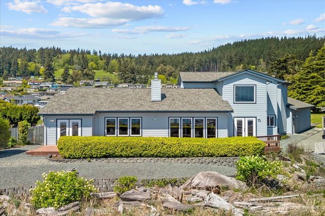 1808 E Lola Beach Lane, Oak Harbor, WA 98277