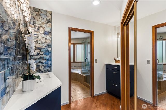 1808 E Lola Beach Lane, Oak Harbor, WA 98277