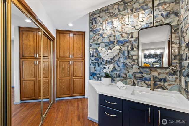 1808 E Lola Beach Lane, Oak Harbor, WA 98277