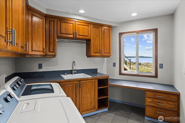 1808 E Lola Beach Lane, Oak Harbor, WA 98277