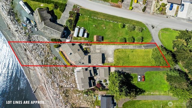 1808 E Lola Beach Lane, Oak Harbor, WA 98277